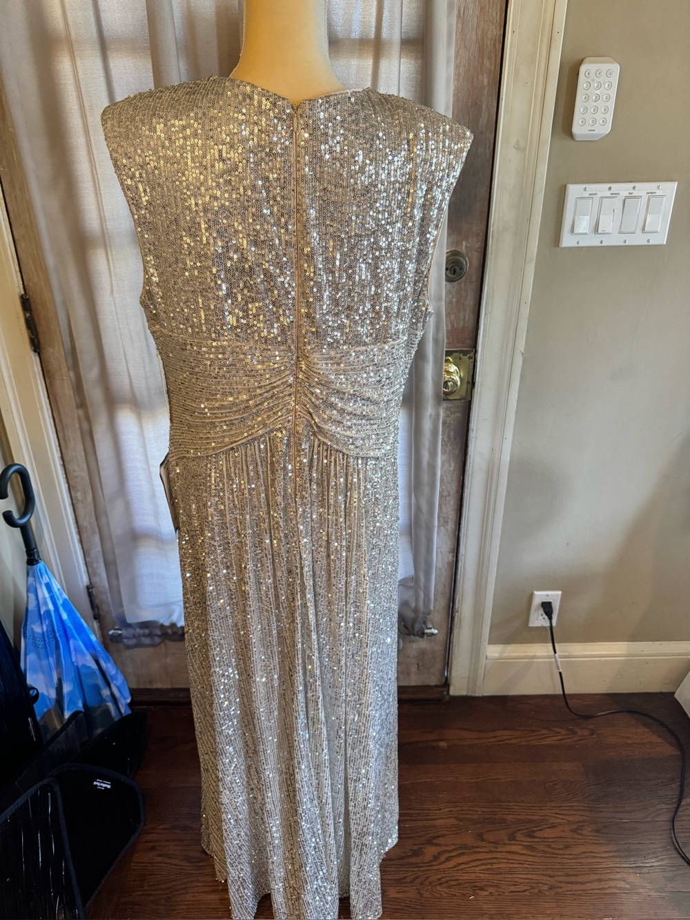 NWT Plus Size 14W Eliza J Silver Sequin Sleeveless V-Neck Maxi  Evening Gown - Picture 12 of 14